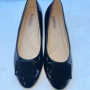 Black Flats With Bow